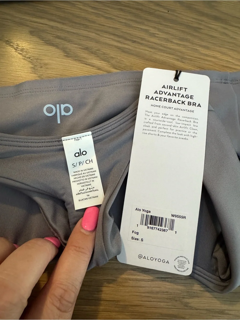 ALO Airlift Advantage Racerback Sports Bra in Fog